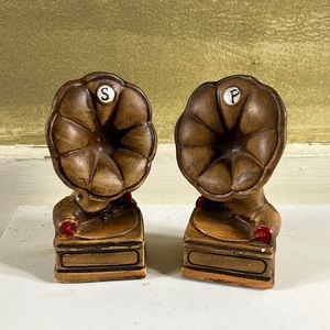 Vintage phonograph record player Salt and pepper shakers